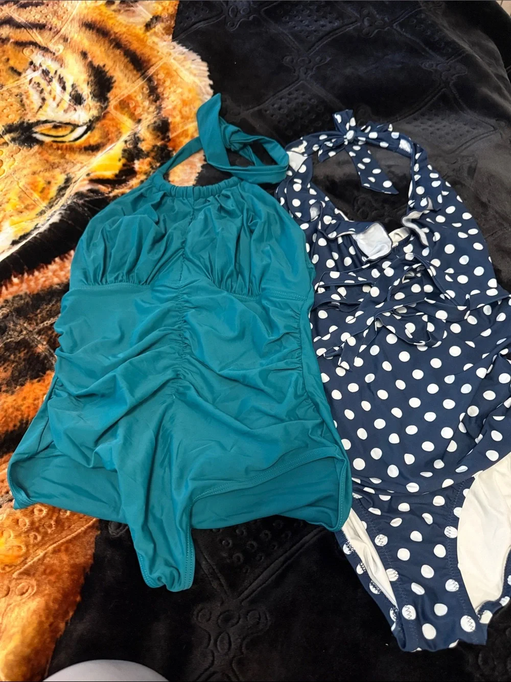 Michael Kors Red Ring-Twist Bodysuit Top 5 for 27$